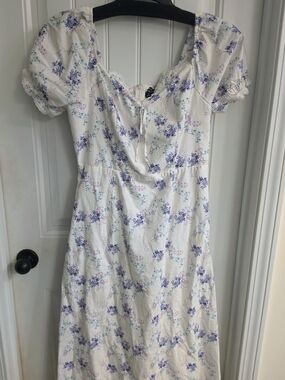 White Midi Dress with Lavender Floral Print and Puff Sleeves
